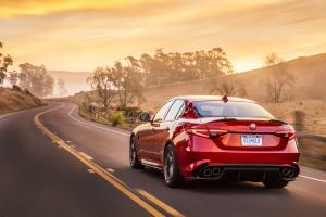 Alfa Romeo Giulia Quadrifoglio 2016 года  (NA)